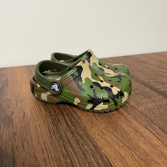 CROCS Other - Toddler camo CROCS